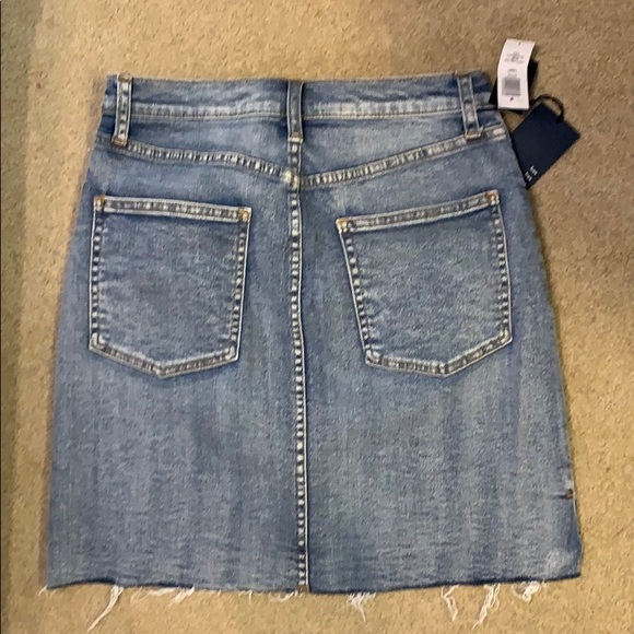 Brand new Aritzia jean skirt - Picture 4 of 5
